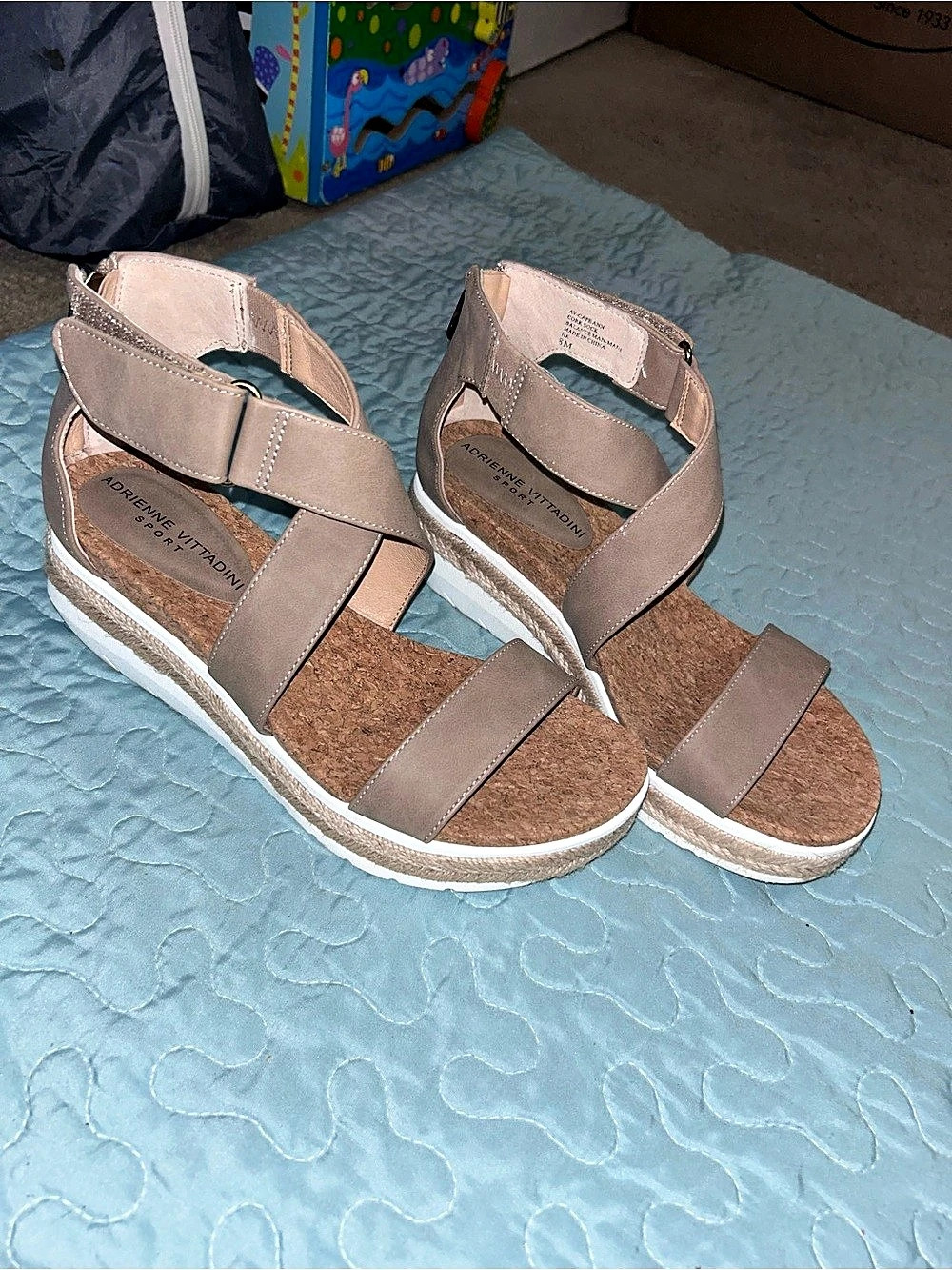 Adrienne Vittadini Ayca Cork Wedge Sandals Brown US 8